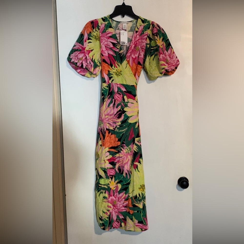 H&M wrap dress NWT XS